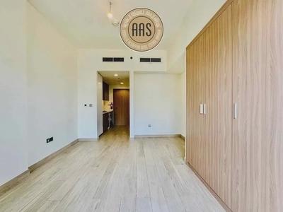 Best layout •• kitchen appliances •• chiller free •• spacious unit-12