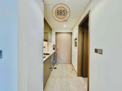Best layout •• kitchen appliances •• chiller free •• spacious unit-7