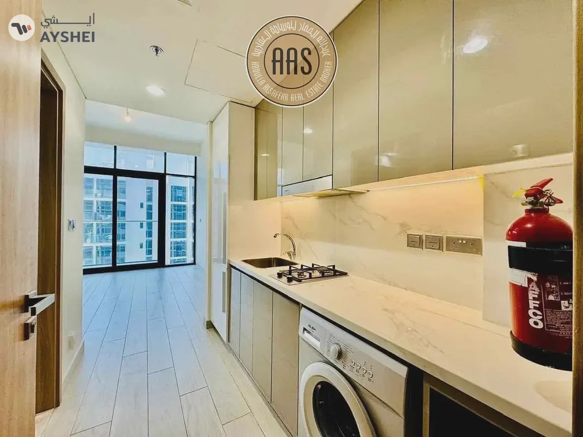 Best layout •• kitchen appliances •• chiller free •• spacious unit-4-4