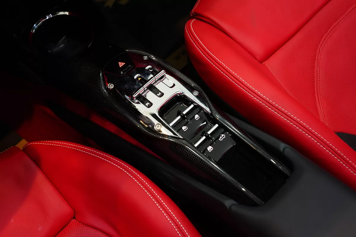 Ferrari 296 GTS 2024-10-10
