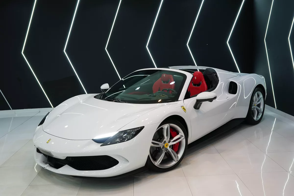 Ferrari 296 GTS 2024