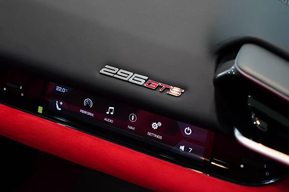 Ferrari 296 GTS 2024-9-9