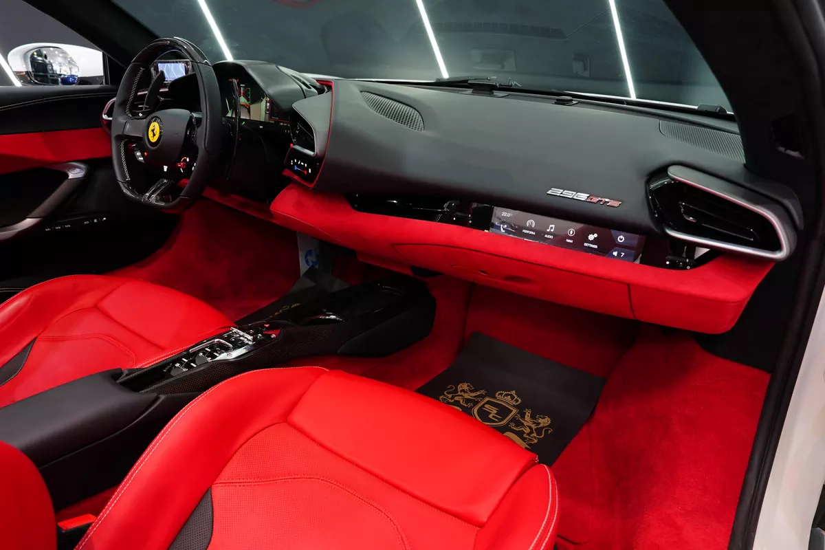 Ferrari 296 GTS 2024-7-7