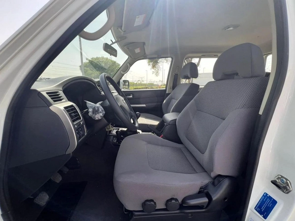 Nissan Patrol GL 4.8L M/T
