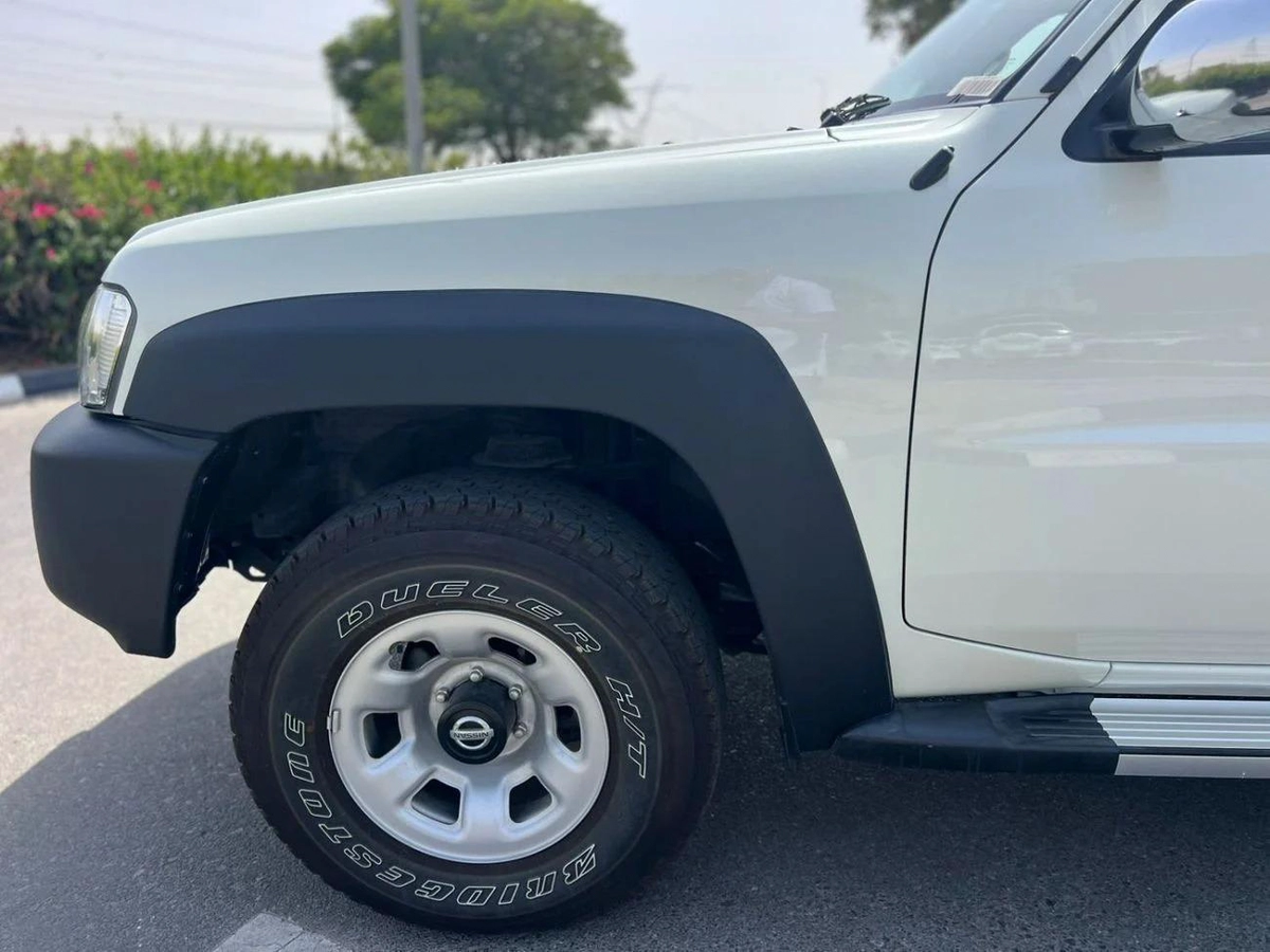 Nissan Patrol GL 4.8L M/T-3-3