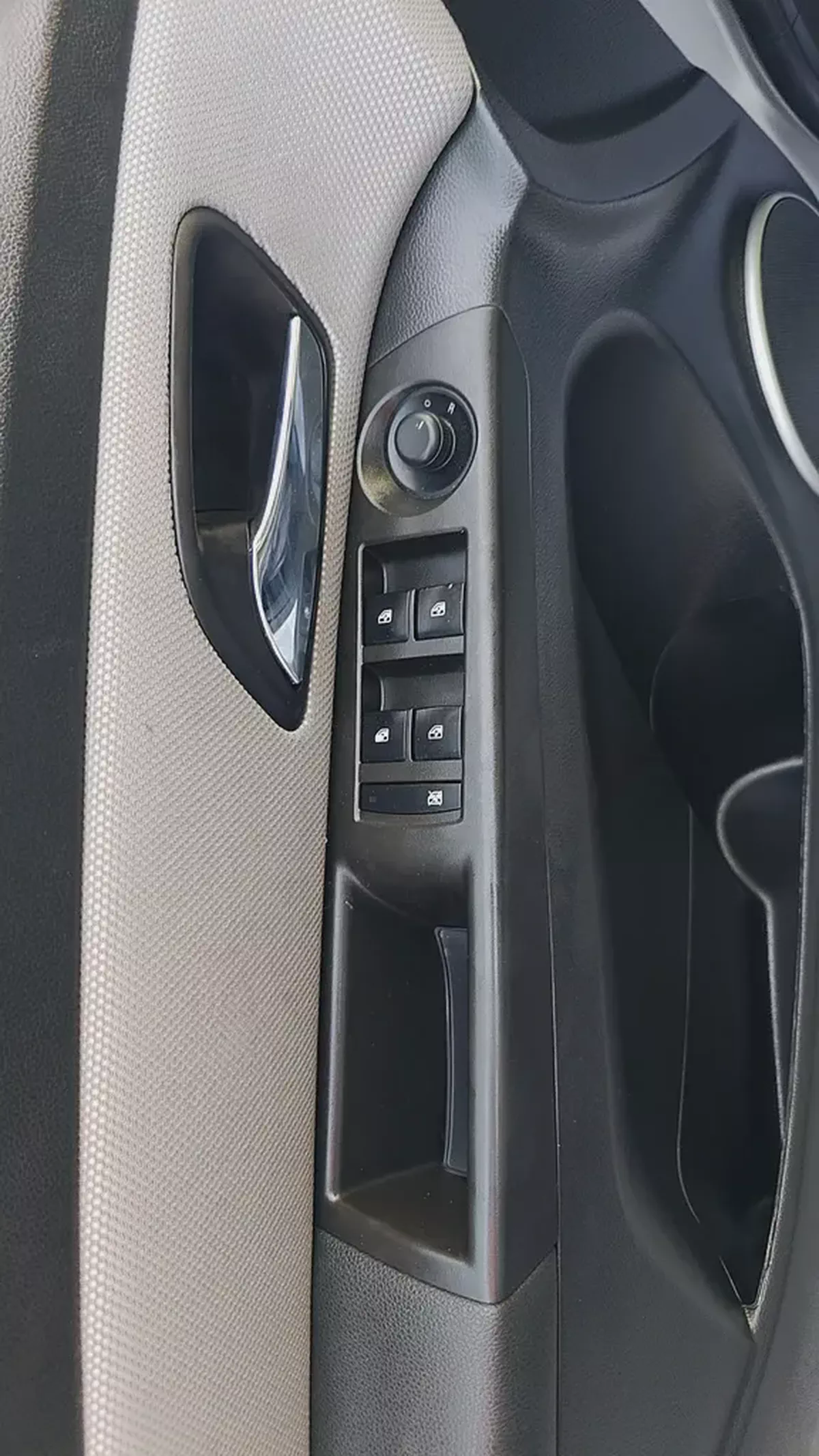 Chevrolet Cruze GCC | Model 2015 • GCC Specifications • 223,828 KM Driven • 4-Cylinder Engine • Auto-15-15