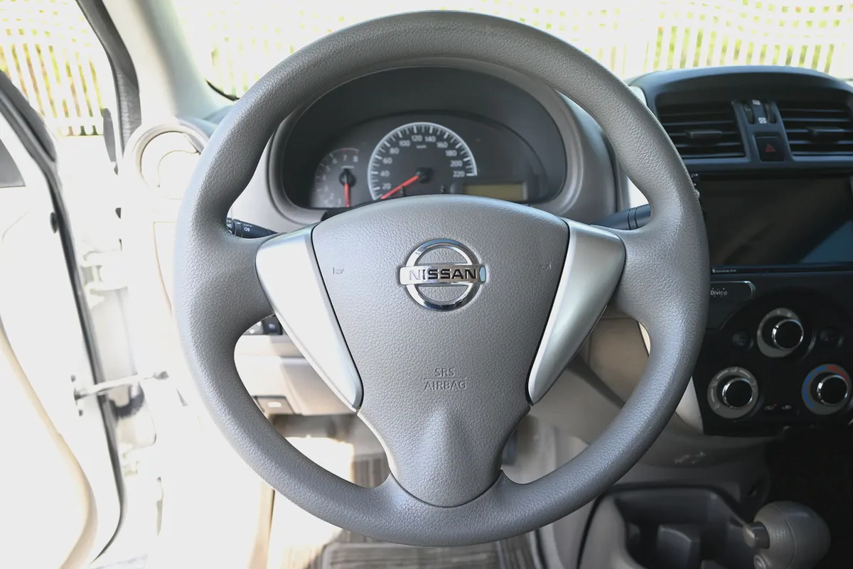 0% DP - APPLE CARPLAY - NISSAN SUNNY SV - GCC SPECS-9-9