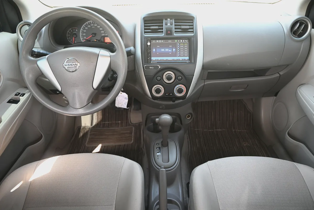 0% DP - APPLE CARPLAY - NISSAN SUNNY SV - GCC SPECS-8-8