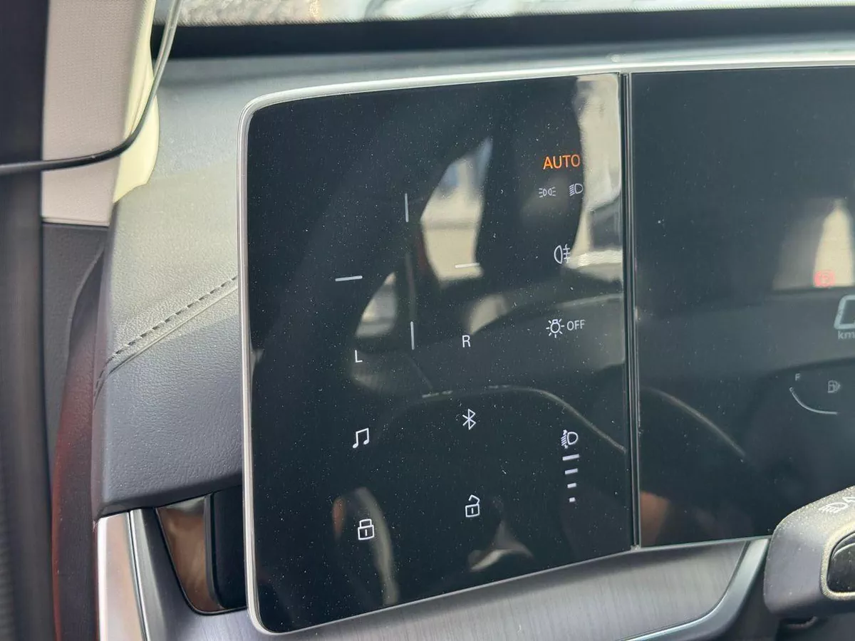 MG One LUX 1.5L Petrol FWD 2024 Export Price @ 47,000 AED-1-1