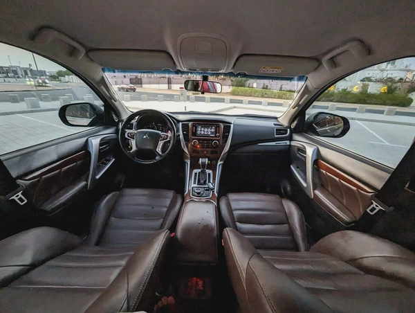 MITSUBISHI MONTERO SPORT 2019 GLS 4WD FULL OPTION GCC ACCIDENT FREE IN EXCELLENT CONDITION