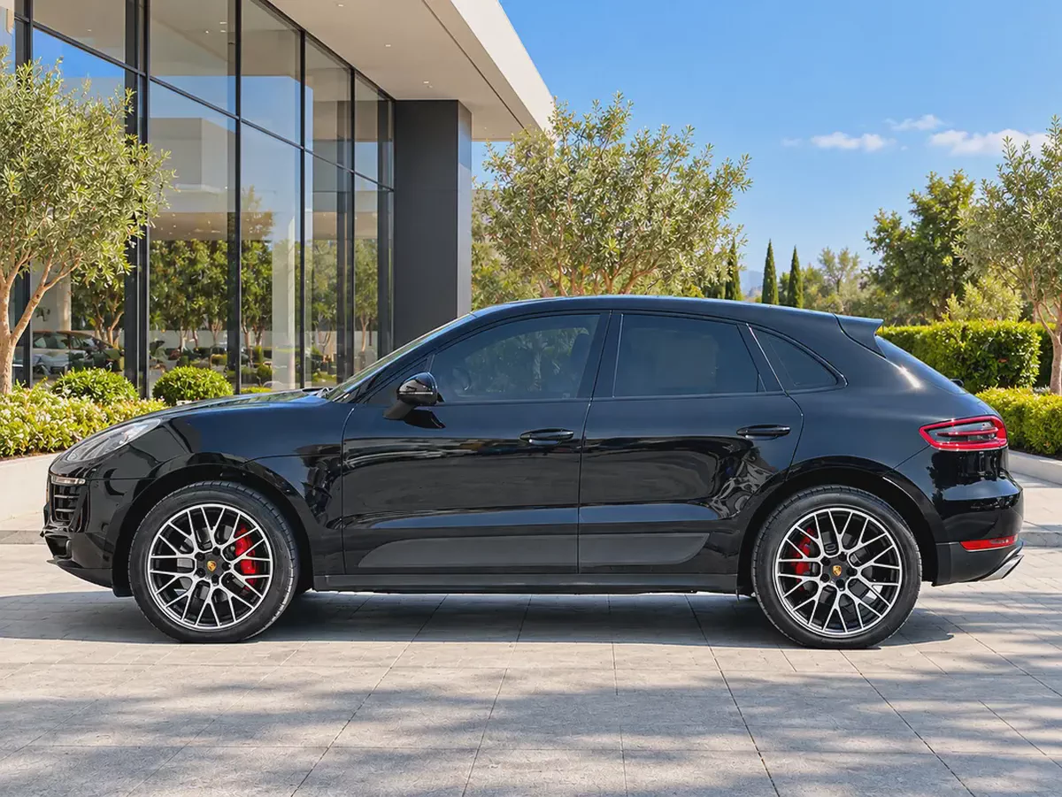 AED 1,740 | PORSCHE MACAN | S | FULL ORIGINAL PAINT | GCC SPECS | 0% DOWNPAYMENT-7-7