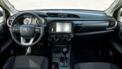 Toyota Hilux HILUX DC  2.7L AT MED OPTION 2026-9
