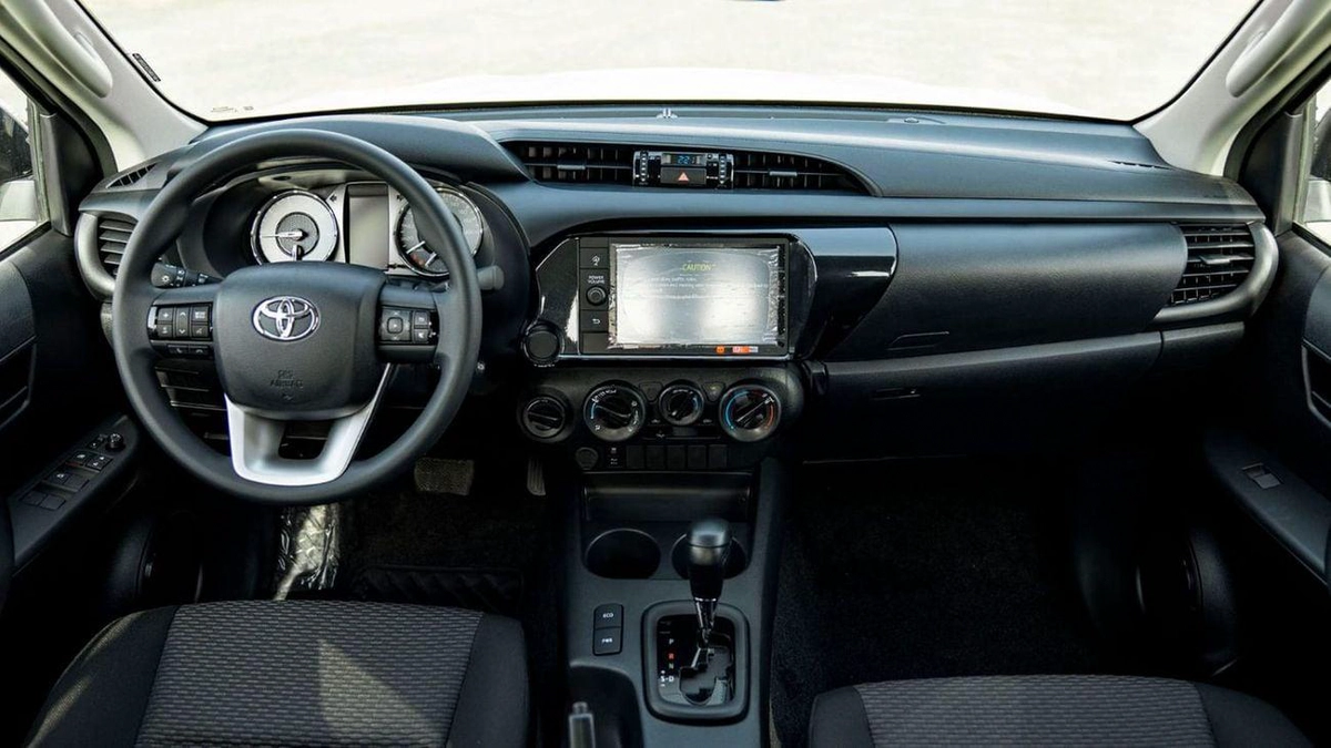 Toyota Hilux HILUX DC  2.7L AT MED OPTION 2026-9-0