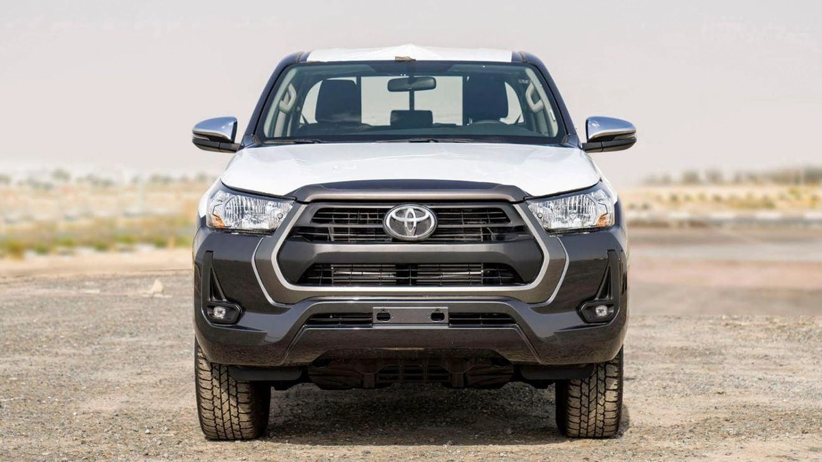Toyota Hilux HILUX DC  2.7L AT MED OPTION 2026-1-0