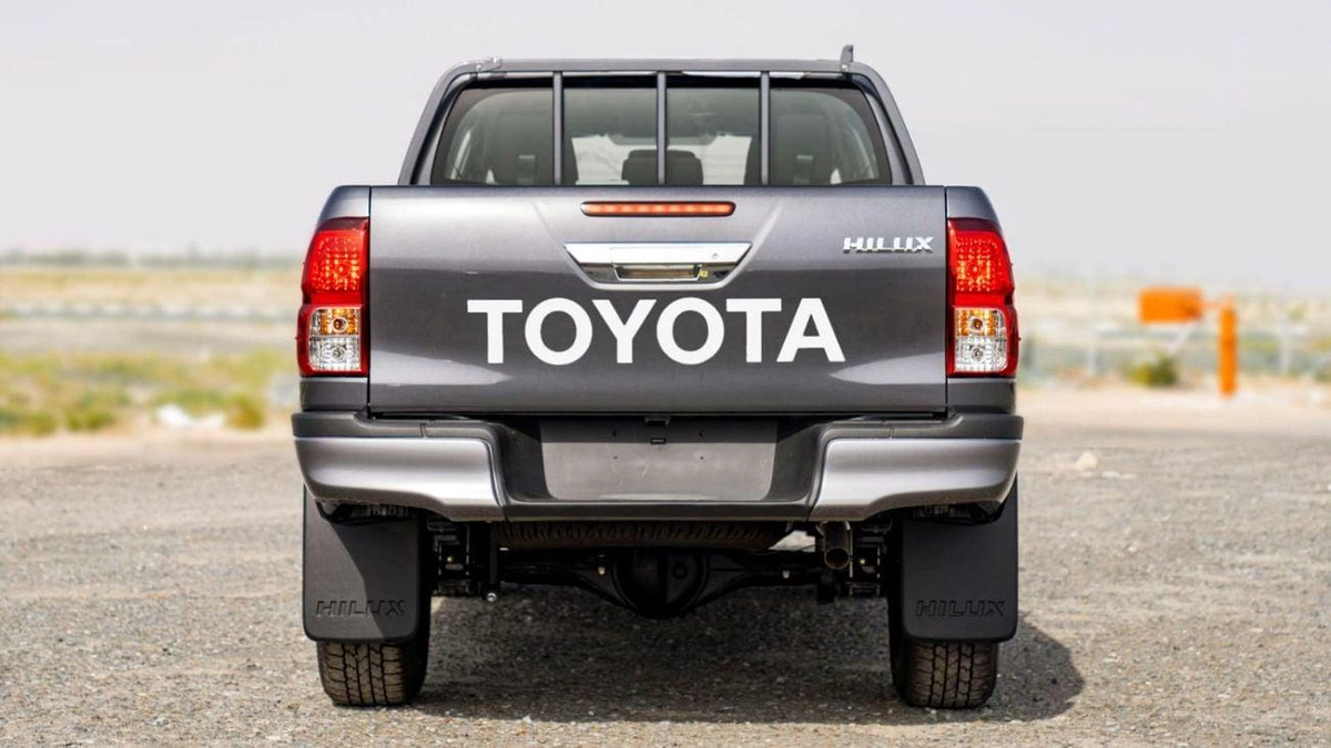 Toyota Hilux HILUX DC  2.7L AT MED OPTION 2026-7-0