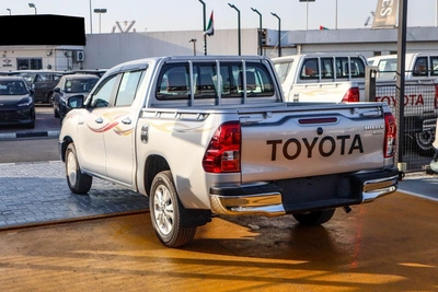 Toyota Hilux GL Toyota Hilux (TGN121) 2.7L pick up 2026 RWD manual push start-5