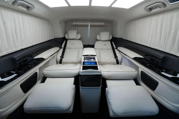 Mercedes Benz V300 MBS Dreamliner VIP