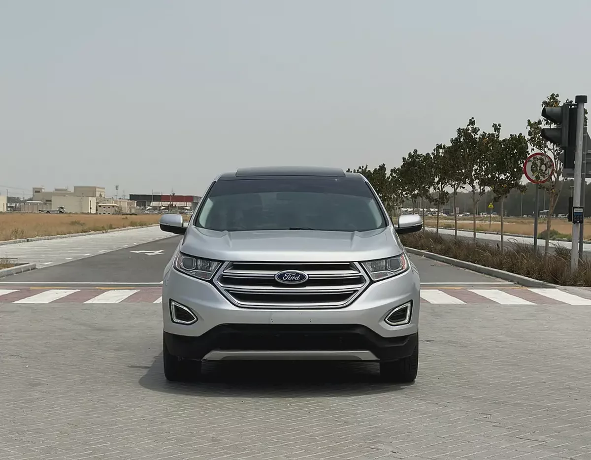 | 2.0L Turbo | Ford Edge Titanium | 2018 | CLEAN CAR | 164,000 km | Silver / Black-2-2