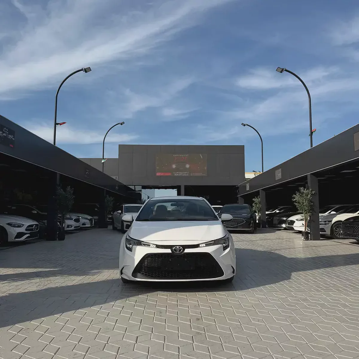 Toyota Corolla 2022 | Chinese Specs | 3-Cylinder | 12K KM | White | تويوتا كورولا 2022 صينية-3-3
