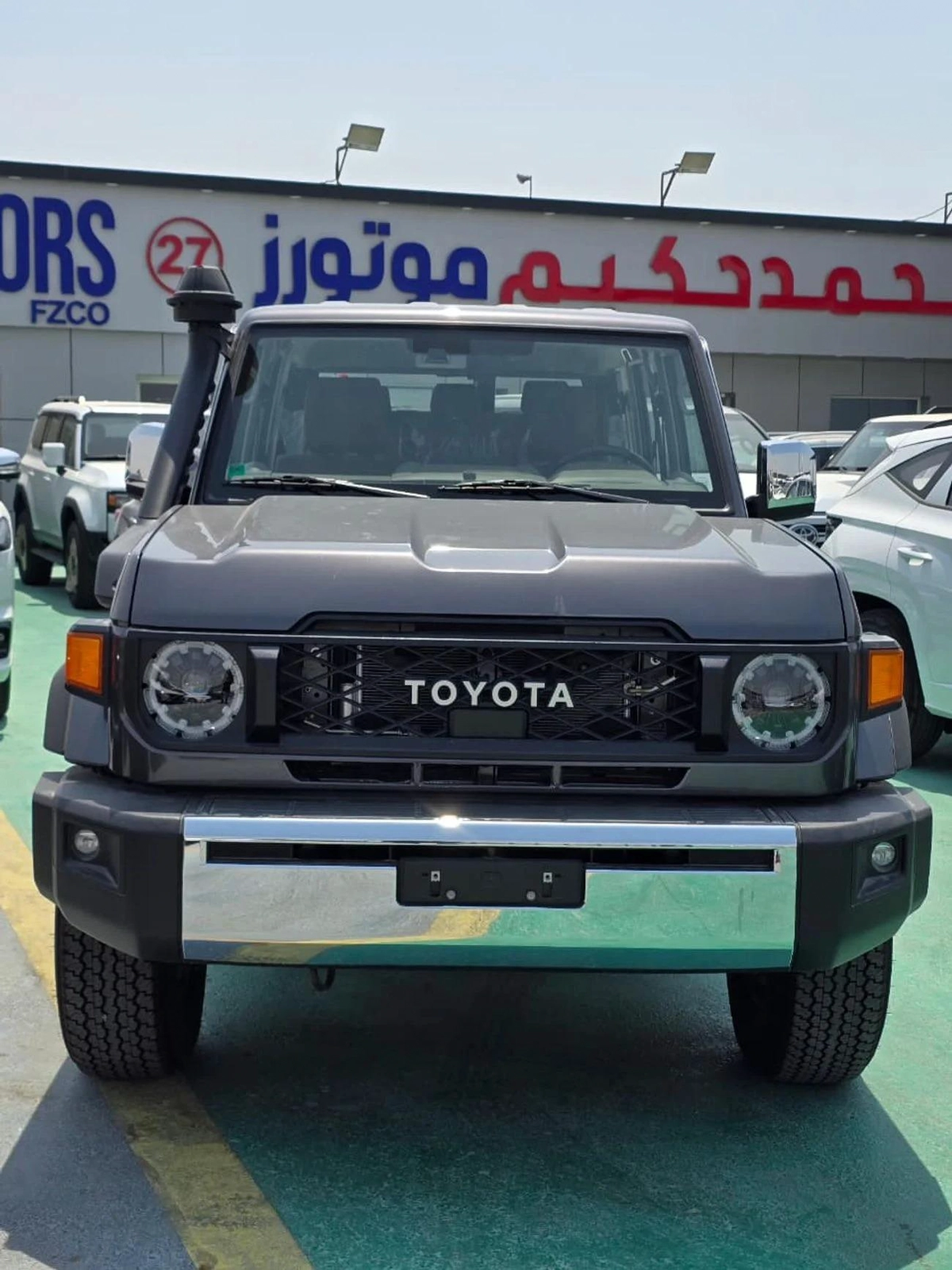 Toyota Land Cruiser 70 LX V6 4.0-2-2