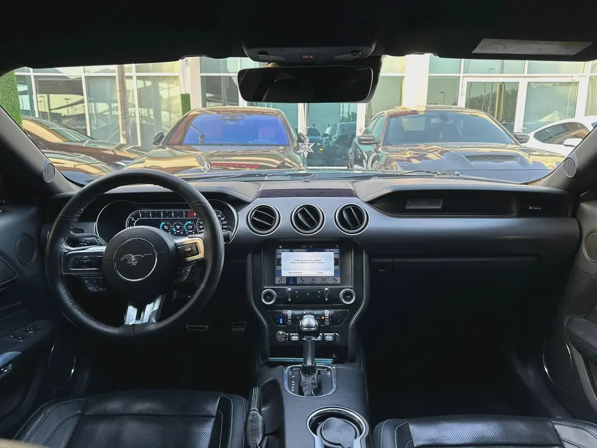 FORD MUSTANG GT 5.0 GCC PERFORMANCE 2018 ORIGINAL PAINT PERFECT CONDITION FULL SERVICE HISTORY-6-6