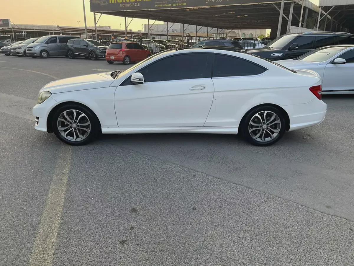 2014 Mercedes-Benz C-Class C250 Sport - American Specs-5-5