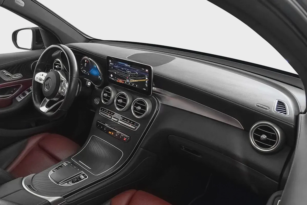 3,166 AED / 60 months | 0% DP | 2021 Mercedes-Benz GLC 200-11-11