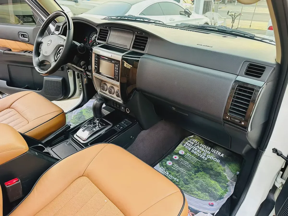 Nissan Patrol Safari Super Safari 2020 - GCC Specs - Excellent Condition-12-12