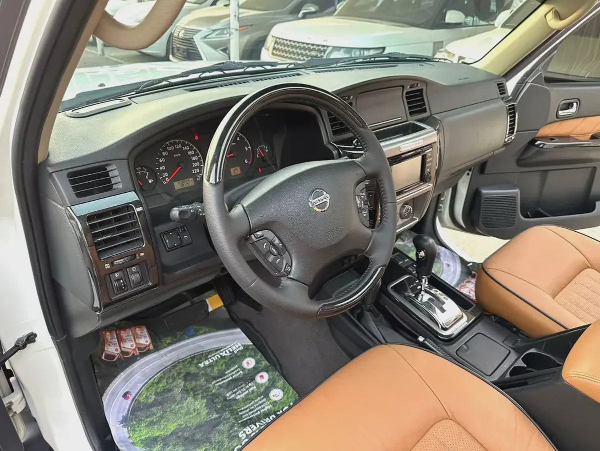 Nissan Patrol Safari Super Safari 2020 - GCC Specs - Excellent Condition-7-7