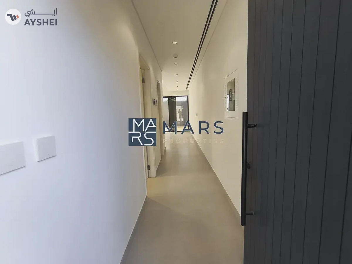 BRAND NEW SINGLE ROW END UNIT 3BHK BIGGEST LAYOUT-3-3