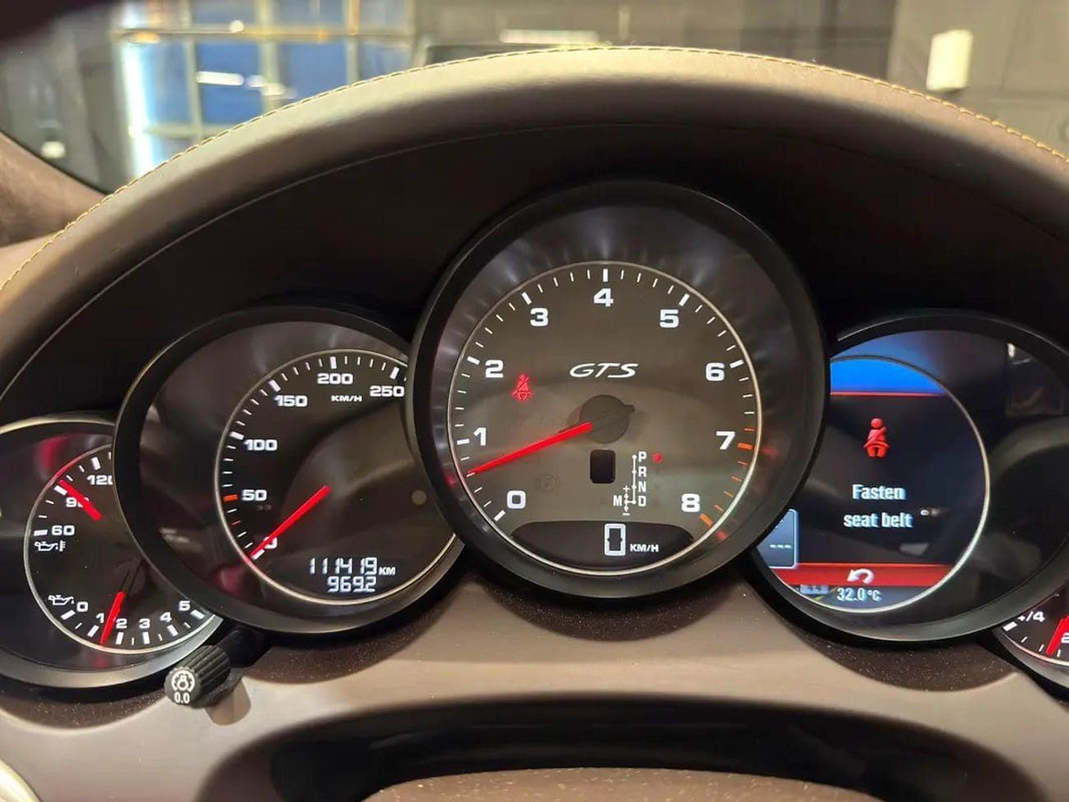 Porsche Cayenne GTS - GCC Specs - Excellent Condition-11-0