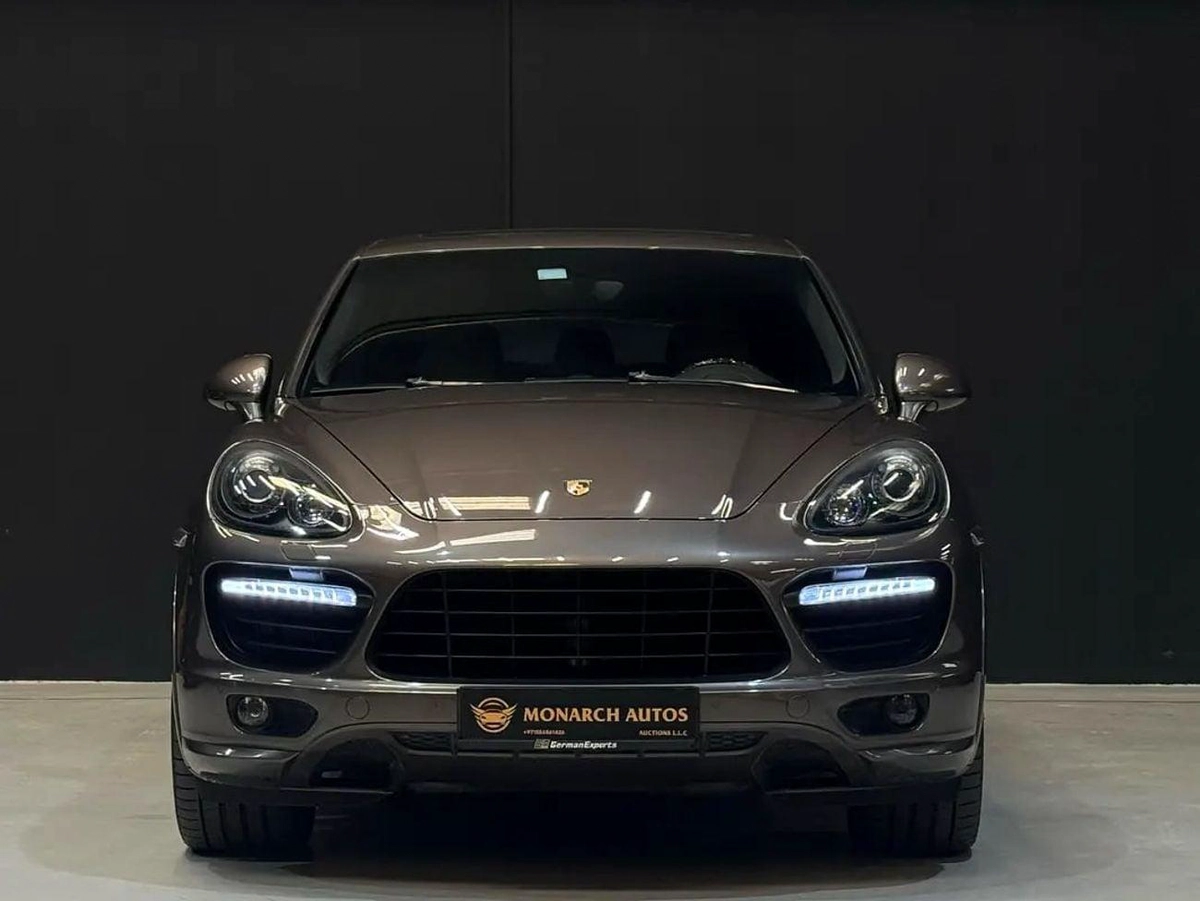 Porsche Cayenne GTS - GCC Specs - Excellent Condition-2-0