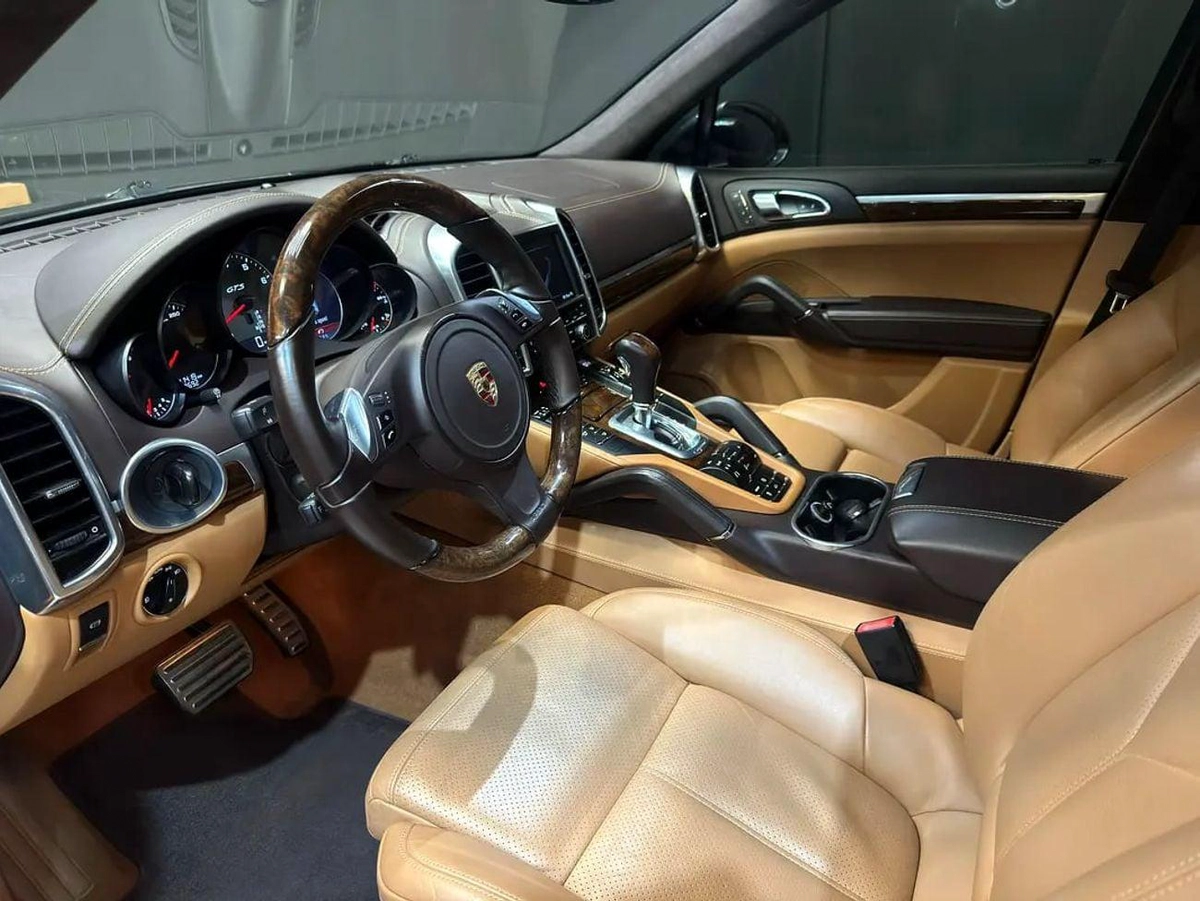 Porsche Cayenne GTS - GCC Specs - Excellent Condition-8-0