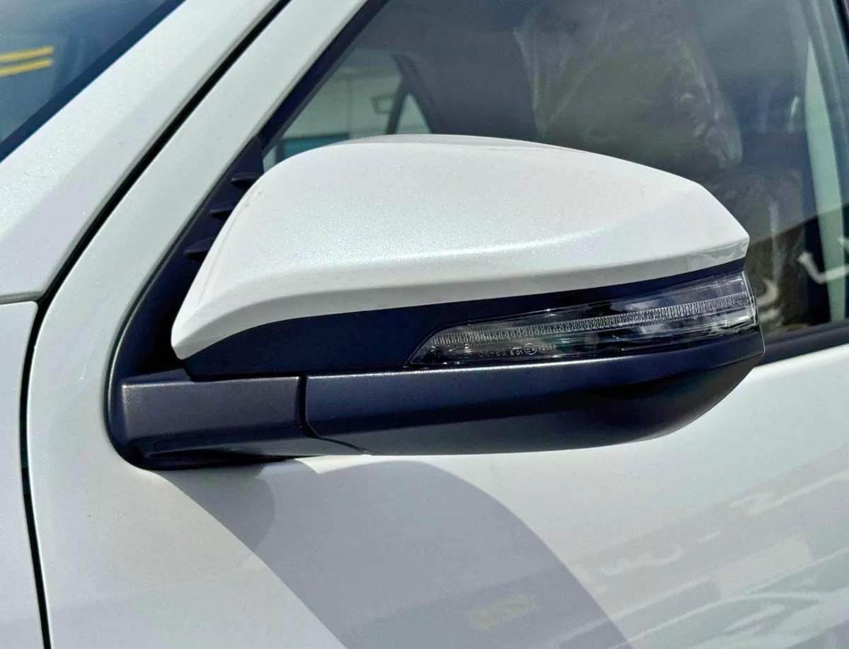 Toyota Fortuner EXR TOYOTA FORTUNER EXR || 2.7L PETROL V4 / FABRIC SEATS / MANUAL AC (CODE # FPMB)-6-0