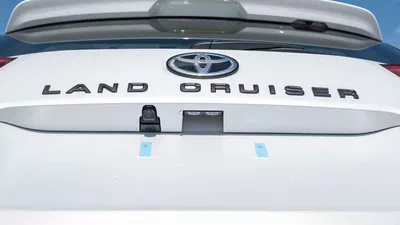 Toyota Land Cruiser GR SPORT FULL OPTION DIESEL-8