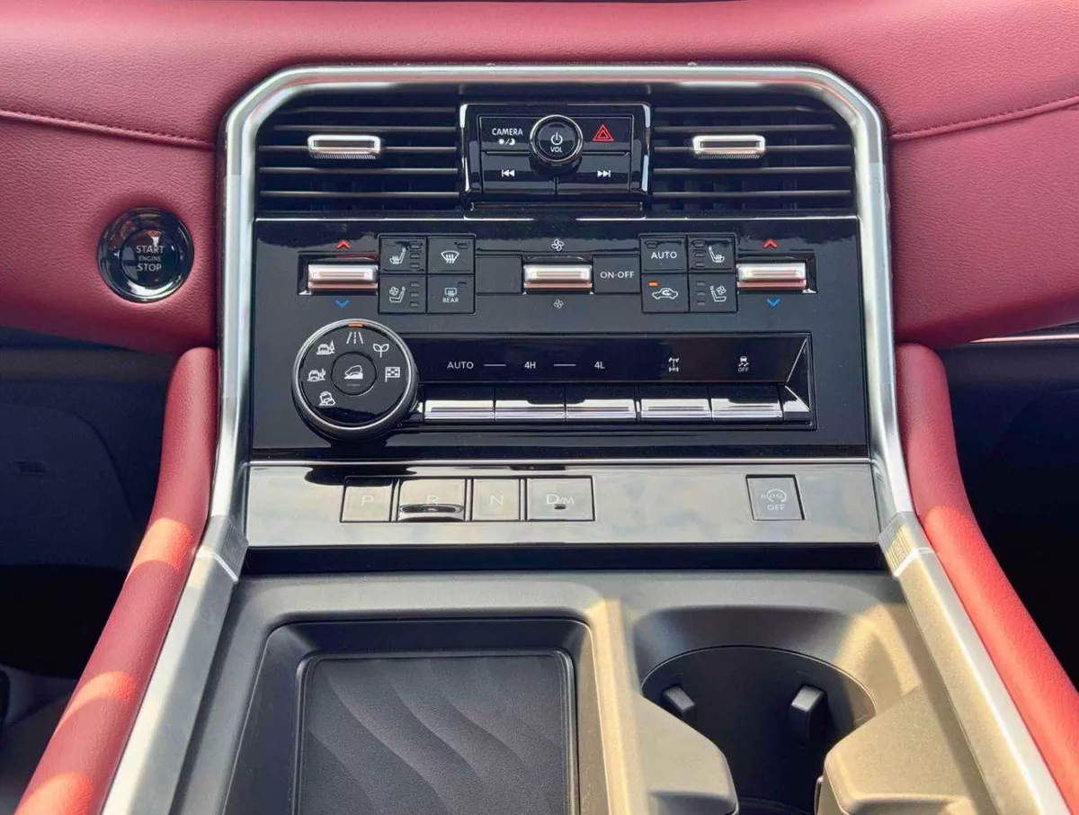 Nissan Patrol NISSAN PATROL SE PLATINUM || FULL OPTION | PETROL AT 3.8L V6 4WD (CODE # NPSEP) PLATINUM WHITE 2026-23-0