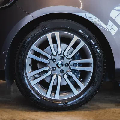 AED 6,324 P.M • 0% Downpayment • Range Rover SE P400 • Agency Warranty-5