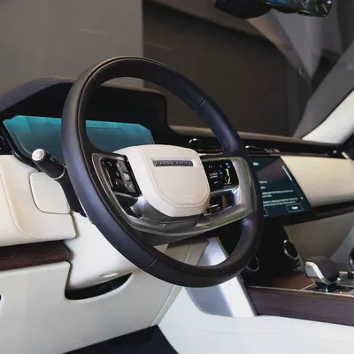 AED 6,324 P.M • 0% Downpayment • Range Rover SE P400 • Agency Warranty-8
