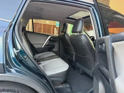 Toyota Rav 4 XLE 2017 - American Specs - Excellent Condition KM IS NOT ORIGINAL-9
