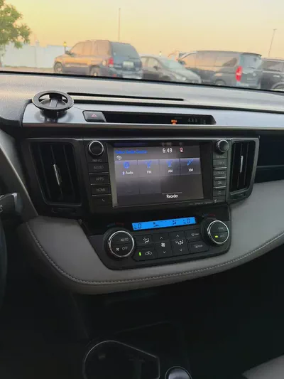 Toyota Rav 4 XLE 2017 - American Specs - Excellent Condition KM IS NOT ORIGINAL-12