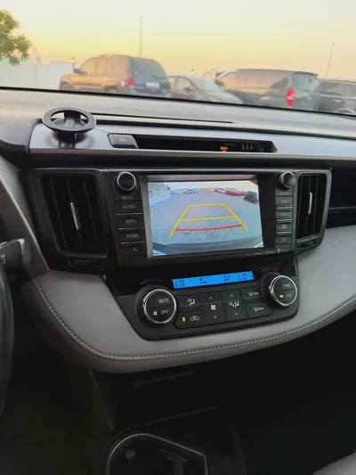 Toyota Rav 4 XLE 2017 - American Specs - Excellent Condition KM IS NOT ORIGINAL-13