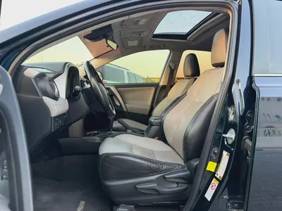 Toyota Rav 4 XLE 2017 - American Specs - Excellent Condition KM IS NOT ORIGINAL-5