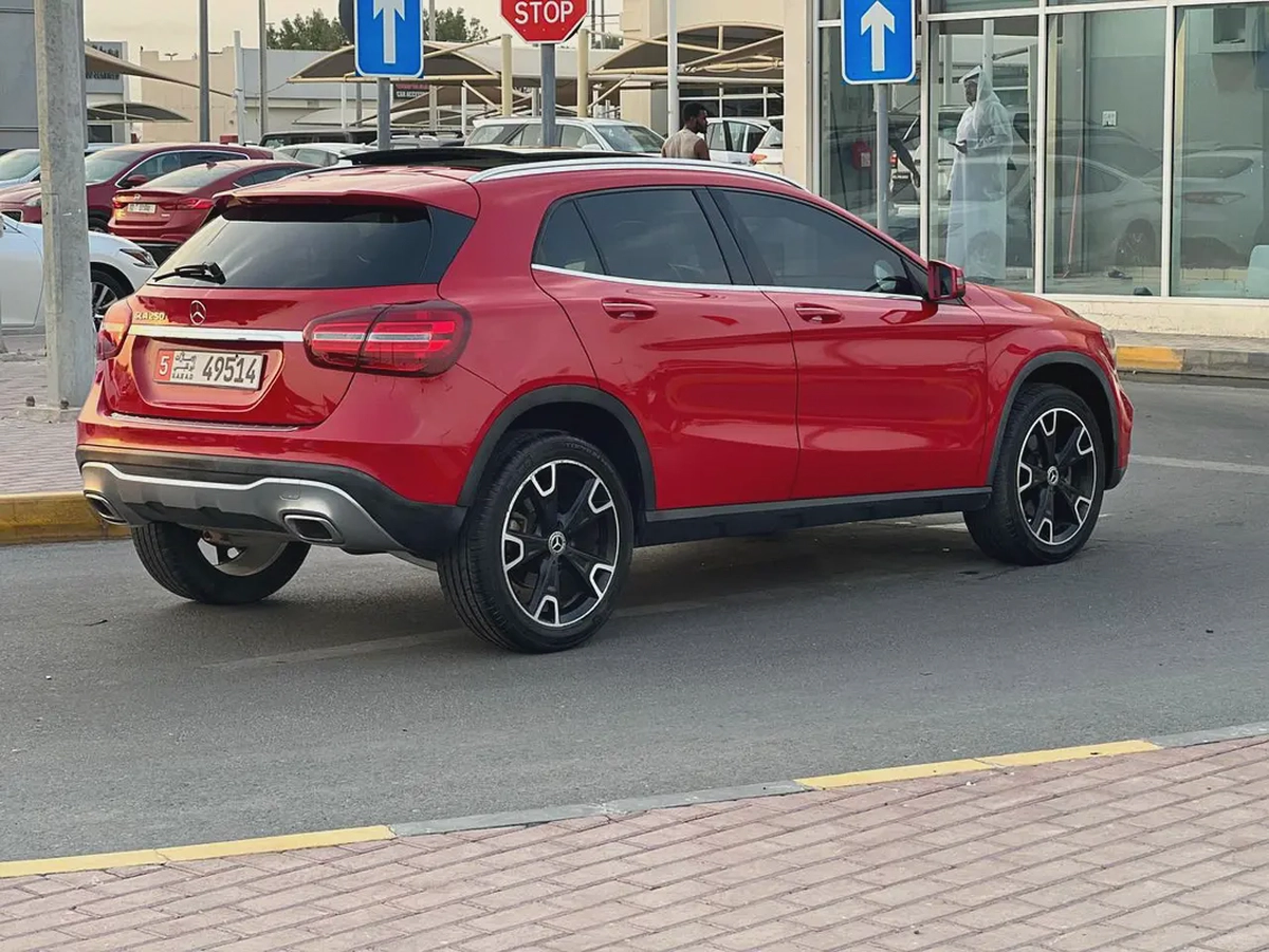 Mercedes-Benz GLA 250 2018 - American Specs-4-4