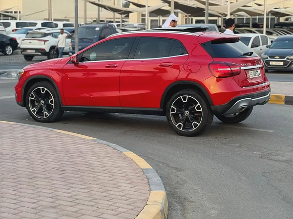 Mercedes-Benz GLA 250 2018 - American Specs