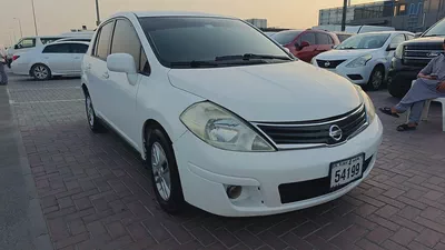 Nissan Tiida 2012 GCC Specs - Reliable Hatchback in Excellent Condition-2