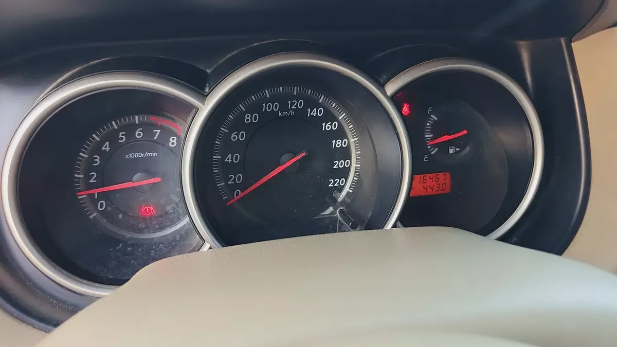 Nissan Tiida 2012 GCC Specs - Reliable Hatchback in Excellent Condition-13-13
