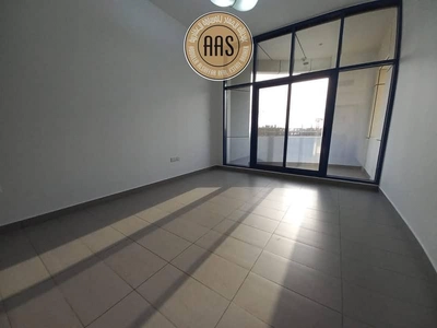 Deal Of The Day Chiller Free Spacious 3Bhk 90k With Full Facilities-8