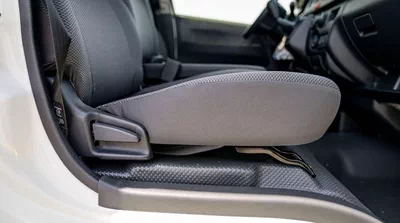 Toyota Hiace DLS - STD ROOF TOYOTA HIACE STD 2.5D MT 15 SEATER MY2024 – WHITE-15