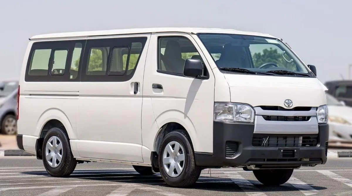 Toyota Hiace DLS - STD ROOF TOYOTA HIACE STD 2.5D MT 15 SEATER MY2024 – WHITE