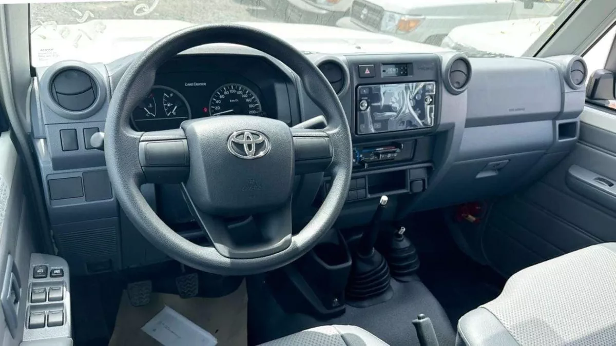 Toyota Land Cruiser Pick Up TOYOTA LAND CRUISER 79 4.2L 4X4 MY2025 diesel-9-0